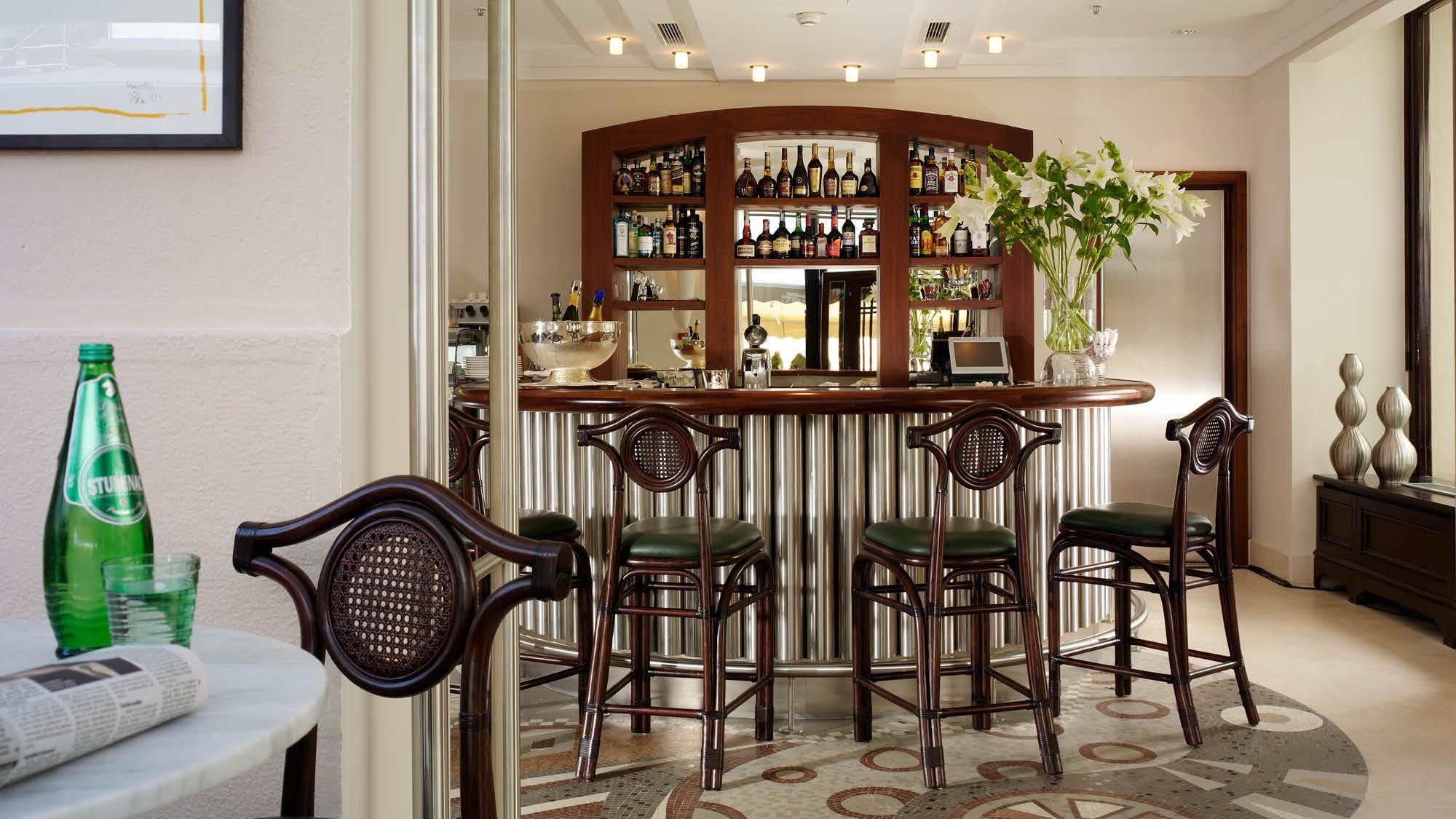 Hotel Esplanade Bar counter Design